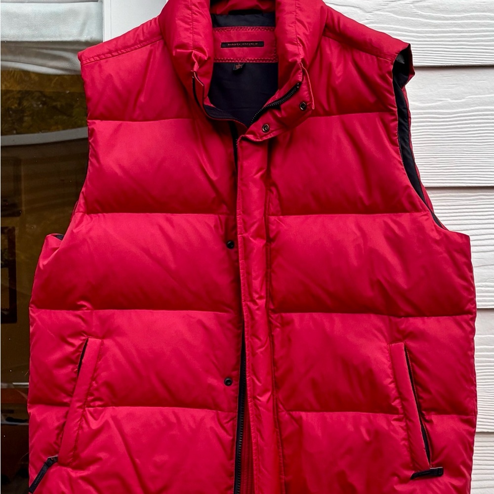 Banana Republic Men's Red Quilted Puffer Vest w/ down